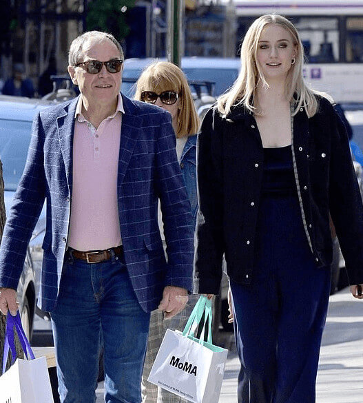 Shopping Mood With His Daughter